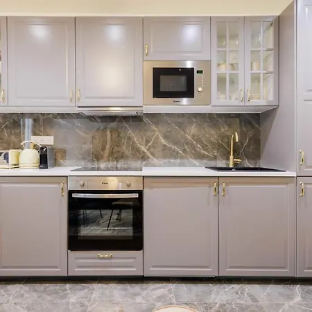 Superb With Patio 6p2bdr - Operagrands Boulevards Apartman *