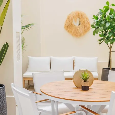 Superb With Patio 6p2bdr - Operagrands Boulevards