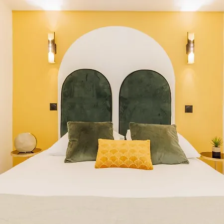 Superb With Patio 6p2bdr - Operagrands Boulevards Apartman *